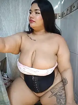 Snapshot of nikki_grey chatting on 03-23-25, 08:26 nikki grey online show from 03-23-25, 08:26