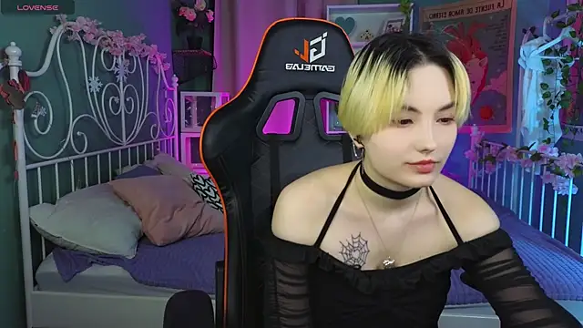 Akemi Sora  online show from 03-01-25, 03:38