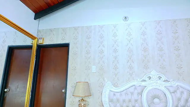 TianahGlow online show from 10-28-25, 08:40