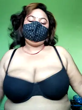 Snapshot of rani130 chatting on 10-25-25, 01:02 rani130 online show from 10-25-25, 01:02