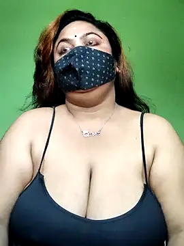 Snapshot of rani130 chatting on 01-06-26, 01:53 rani130 online show from 01-06-26, 01:53