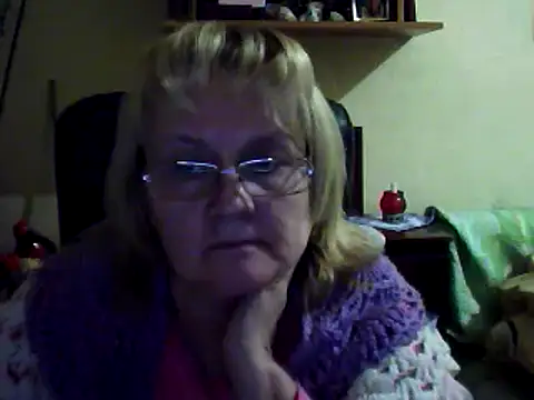 Snapshot of Violet5364 chatting on 02-15-25, 05:50 Violet5364 online show from 02-15-25, 05:50