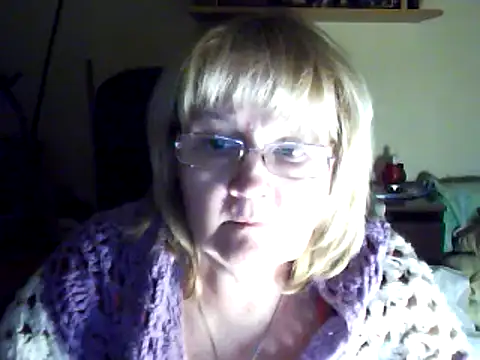 Snapshot of Violet5364 chatting on 02-19-25, 09:25 Violet5364 online show from 02-19-25, 09:25