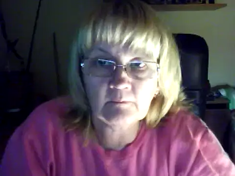 Snapshot of Violet5364 chatting on 02-25-25, 08:41 Violet5364 online show from 02-25-25, 08:41