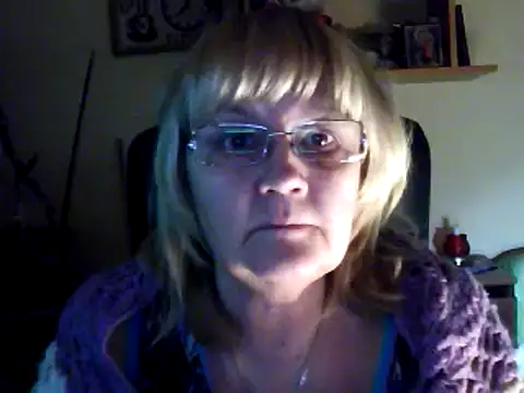 Snapshot of Violet5364 chatting on 03-03-25, 04:35 Violet5364 online show from 03-03-25, 04:35
