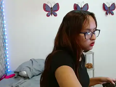 Emilybateee online show from 03-07-25, 11:16