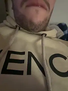 yaxxx03 online show from 02-14-25, 10:47