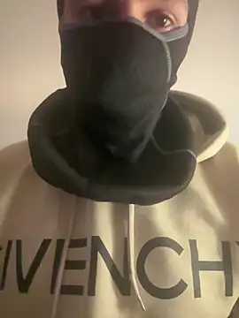 yaxxx03 online show from 02-15-25, 07:39