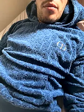 yaxxx03 online show from 10-19-25, 10:49