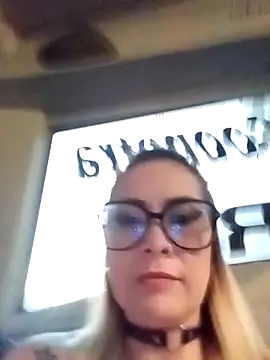 Snapshot of CandieGilson__ chatting on 09-13-25, 10:48 CandieGilson online show from 09-13-25, 10:48