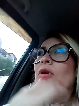 Snapshot of CandieGilson__ chatting on 09-21-25, 11:23 CandieGilson online show from 09-21-25, 11:23