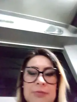 Snapshot of CandieGilson__ chatting on 11-21-25, 10:47 CandieGilson online show from 11-21-25, 10:47