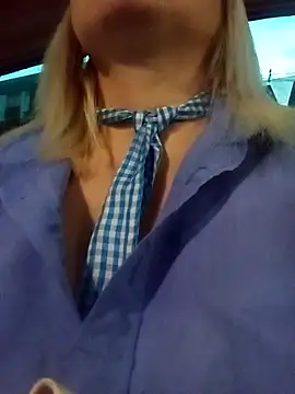 Snapshot of CandieGilson__ chatting on 11-26-25, 10:49 CandieGilson online show from 11-26-25, 10:49