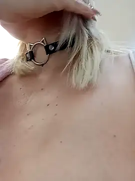 Snapshot of CandieGilson__ chatting on 12-03-25, 01:20 CandieGilson online show from 12-03-25, 01:20