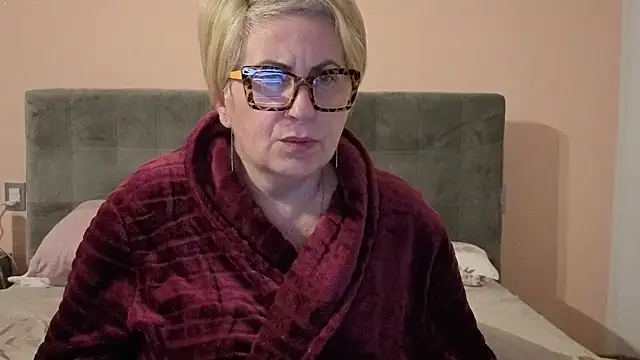 Pumabionda online show from 11-23-25, 06:30