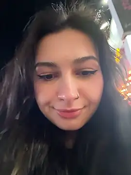 lunalovelee online show from 12-20-25, 02:13