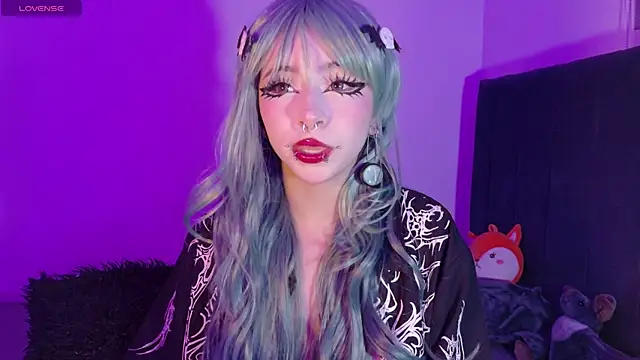 Snapshot of purplelilith3 chatting on 06-16-26, 11:02 purplelilith3 online show from 06-16-26, 11:02
