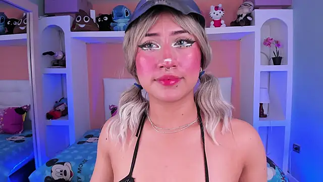 miss   megan online show from 10-28-25, 02:37