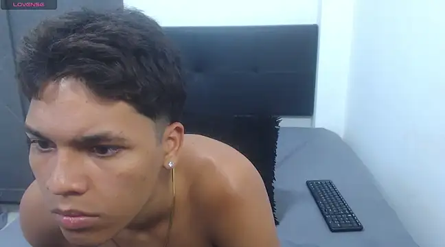 David Gil19 online show from 02-26-25, 02:59