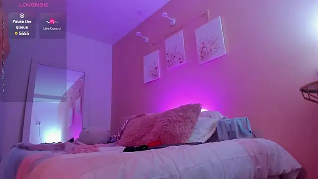 Snapshot of PamelaBliss chatting on 02-27-25, 12:13 PamelaBliss online show from 02-27-25, 12:13