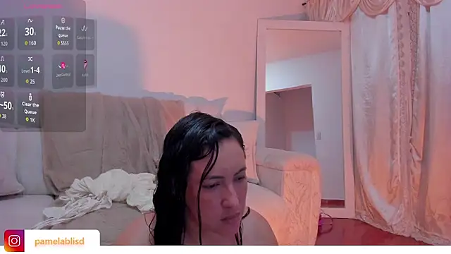 Snapshot of PamelaBliss chatting on 05-20-26, 09:37 PamelaBliss online show from 05-20-26, 09:37