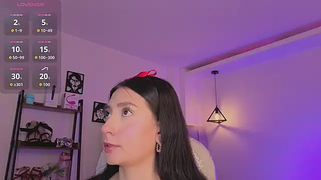 Miller Vanessa  online show from 11-26-25, 08:54