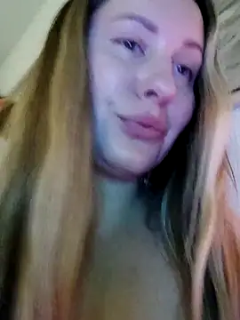 Snapshot of Mona_Plus chatting on 03-17-25, 01:18 Mona Plus online show from 03-17-25, 01:18