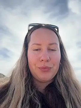 Mona Plus online show from 03-18-26, 09:34