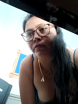 promiscuous-indecent-momm online show from 03-03-25, 04:03