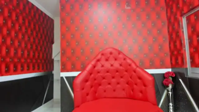 Snapshot of Layla_palmer chatting on 02-13-25, 10:23 Layla palmer online show from 02-13-25, 10:23