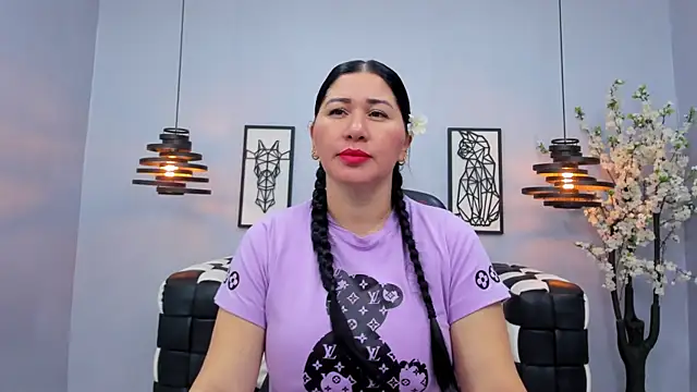 Snapshot of Layla_palmer chatting on 02-16-25, 10:10 Layla palmer online show from 02-16-25, 10:10