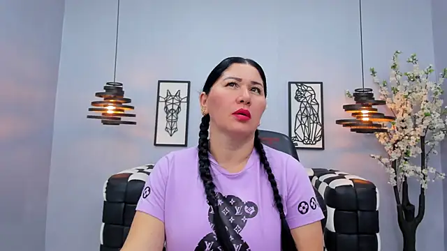 Snapshot of Layla_palmer chatting on 02-17-25, 01:15 Layla palmer online show from 02-17-25, 01:15