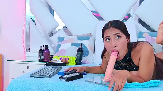 YesyHills online show from 03-22-25, 10:04