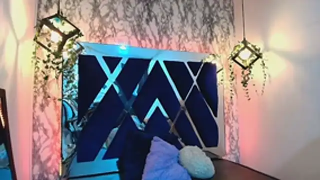 charlotte bluee online show from 11-10-25, 06:51