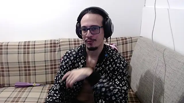 cholitohermoso online show from 06-22-26, 03:09