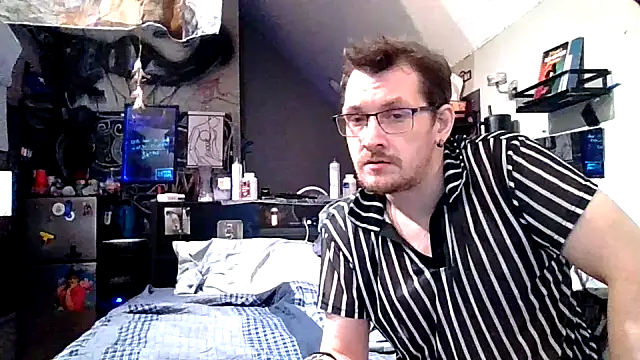 Snapshot of Sk00byJaXxX212 chatting on 05-14-26, 04:19 Sk00byJaXxX212 online show from 05-14-26, 04:19
