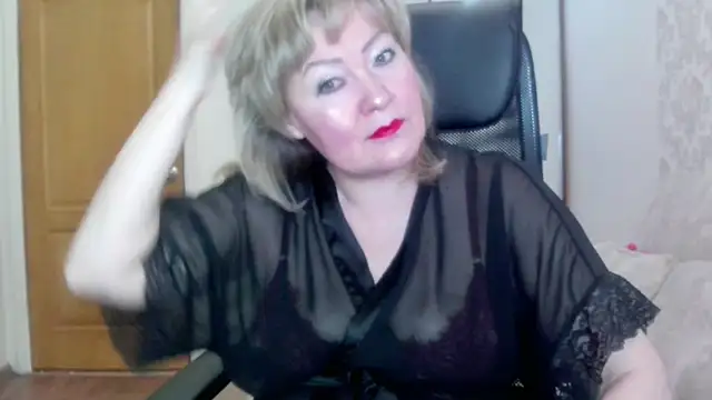 Snapshot of Victoria_secrets_ chatting on 06-18-26, 04:46 Victoria secrets online show from 06-18-26, 04:46