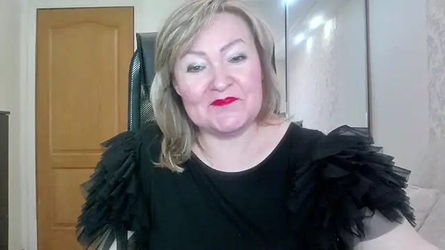 Snapshot of Victoria_secrets_ chatting on 06-18-26, 09:47 Victoria secrets online show from 06-18-26, 09:47