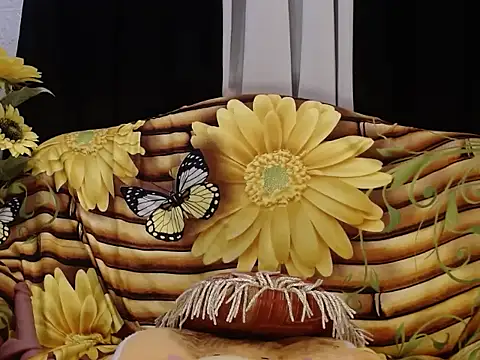 Snapshot of UrSweetClassyPinay chatting on 05-30-26, 08:28 UrSweetClassyPinay online show from 05-30-26, 08:28