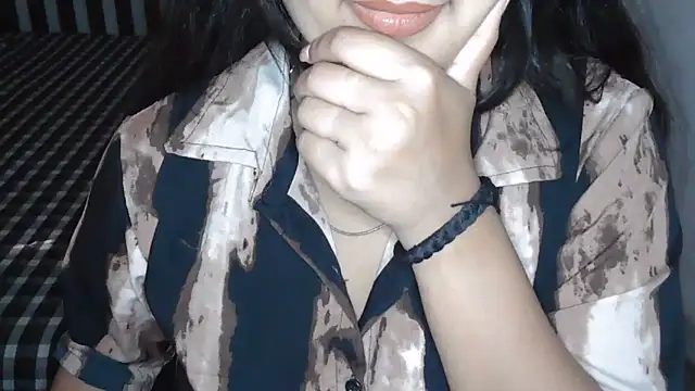 Snapshot of megancatluna chatting on 06-12-26, 11:09 megancatluna online show from 06-12-26, 11:09