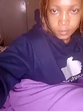 ChloeBab online show from 11-17-25, 07:03