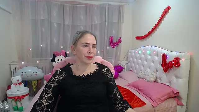Snapshot of TessaDaybreak chatting on 03-12-25, 04:13 TessaDaybreak online show from 03-12-25, 04:13