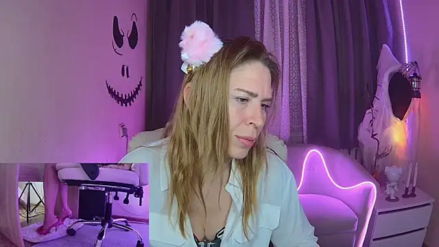 TessaDaybreak online show from 10-25-25, 06:54