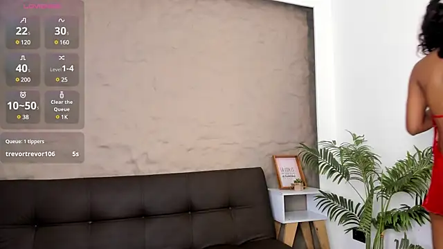 Snapshot of Angy_avila chatting on 03-13-25, 02:44 Angy avila online show from 03-13-25, 02:44