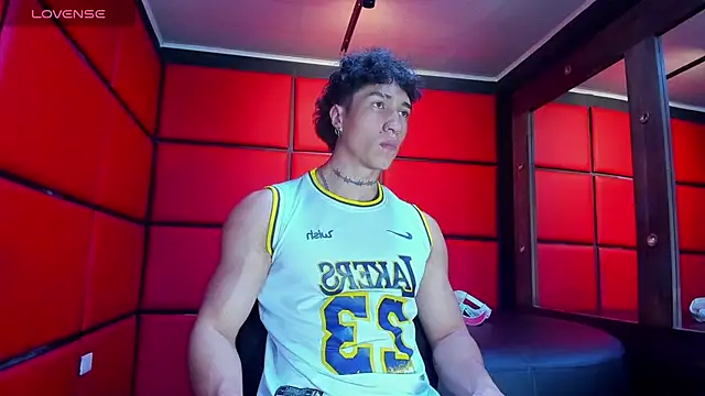 Snapshot of KaryBig3 chatting on 03-01-25, 06:57 KaryBig3 online show from 03-01-25, 06:57