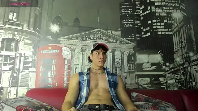 Snapshot of KaryBig3 chatting on 03-04-25, 04:27 KaryBig3 online show from 03-04-25, 04:27