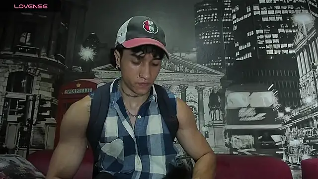 Snapshot of KaryBig3 chatting on 03-04-25, 10:35 KaryBig3 online show from 03-04-25, 10:35