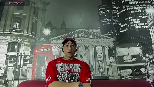 Snapshot of KaryBig3 chatting on 03-11-25, 04:10 KaryBig3 online show from 03-11-25, 04:10