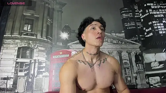 Snapshot of KaryBig3 chatting on 03-11-25, 10:18 KaryBig3 online show from 03-11-25, 10:18