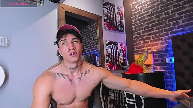 Snapshot of KaryBig3 chatting on 03-16-25, 07:59 KaryBig3 online show from 03-16-25, 07:59